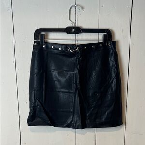 Forever 21 Black faux Leather Mini Skirt size 29